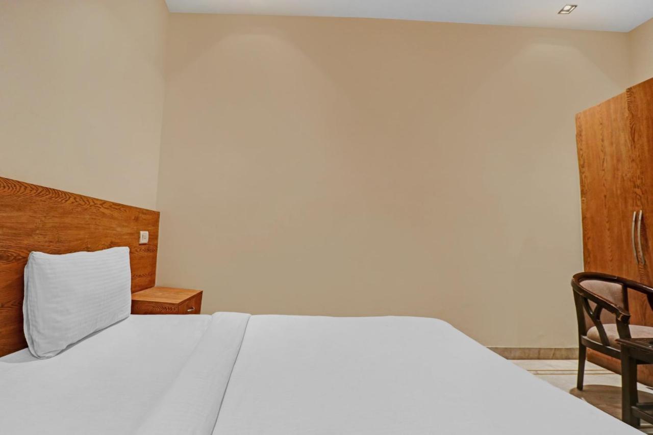 Airport Hotel Goodluck Nowe Delhi Zewnętrze zdjęcie